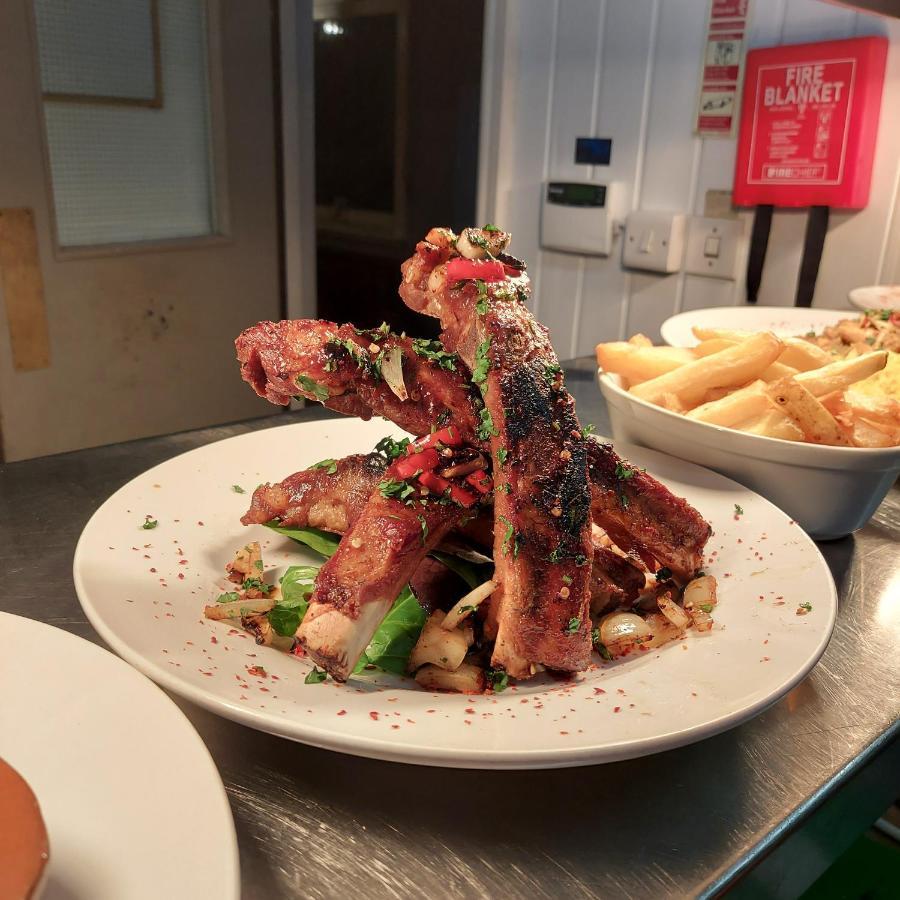 Winewall Trawden Arms Community Owned Pub酒店 外观 照片