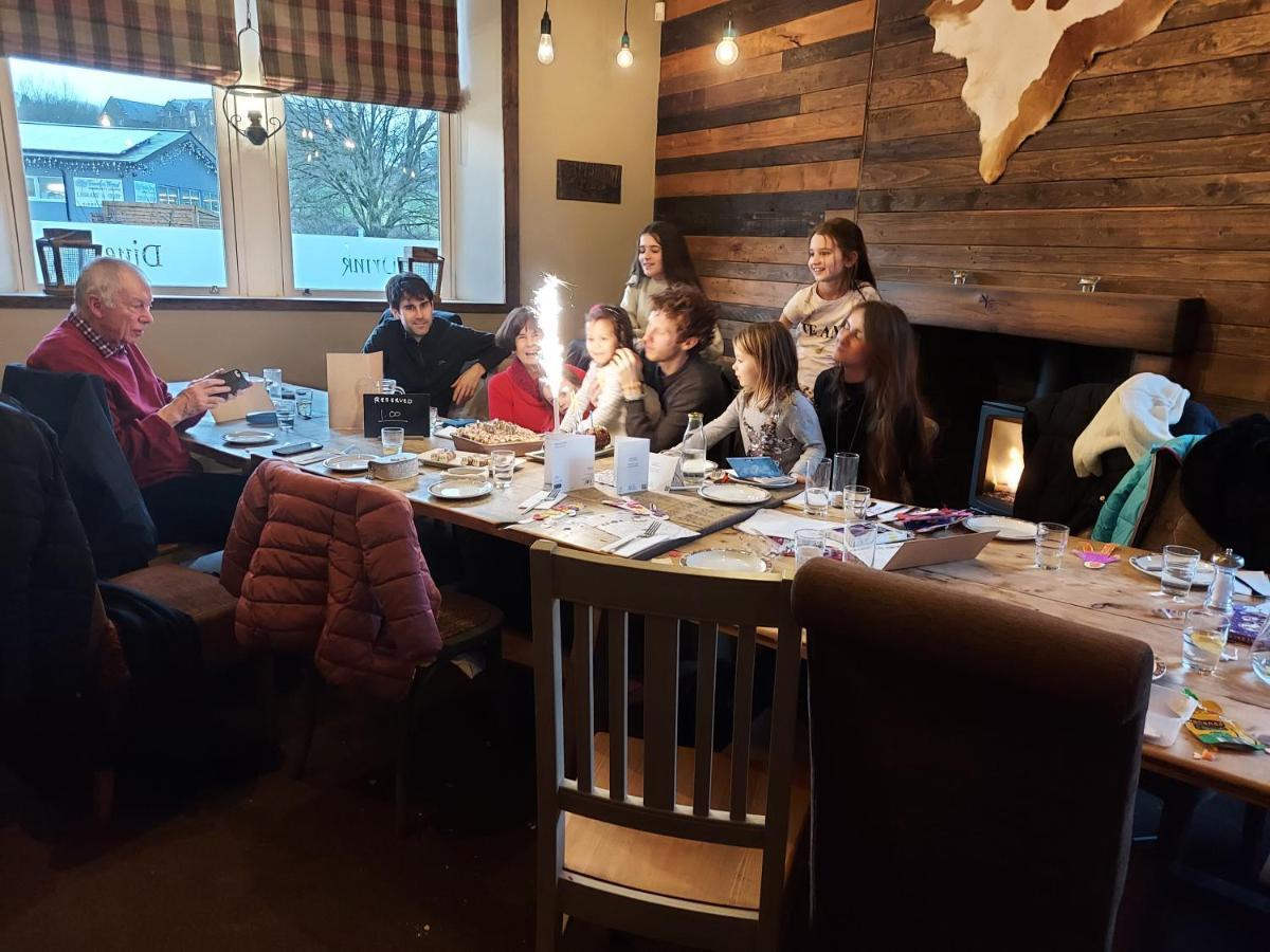 Winewall Trawden Arms Community Owned Pub酒店 外观 照片