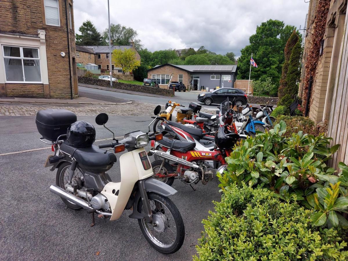 Winewall Trawden Arms Community Owned Pub酒店 外观 照片